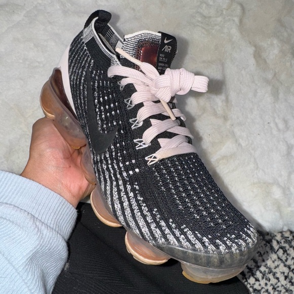 Nike Black and White Flyknit Sneakers - Picture 2 of 4